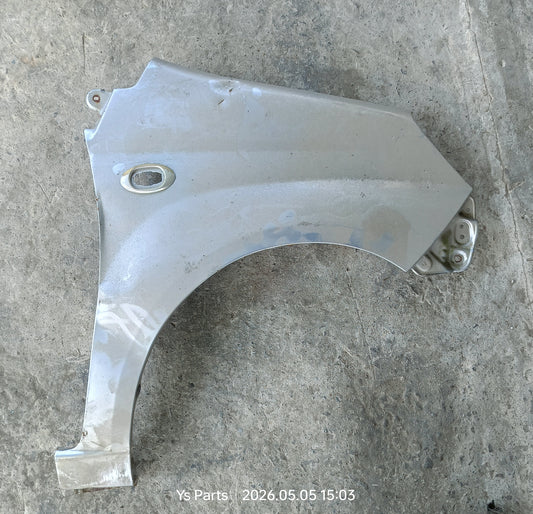 PERODUA KANCIL FRONT FENDER WITH HOLE RH SILVER (FFWH095)