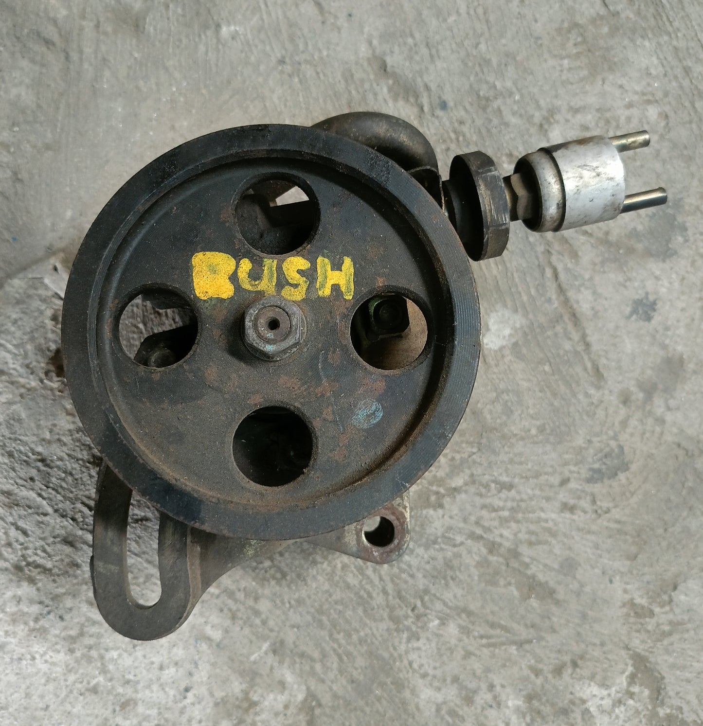 TOYOTA RUSH STEERING PUMP (SP0036)