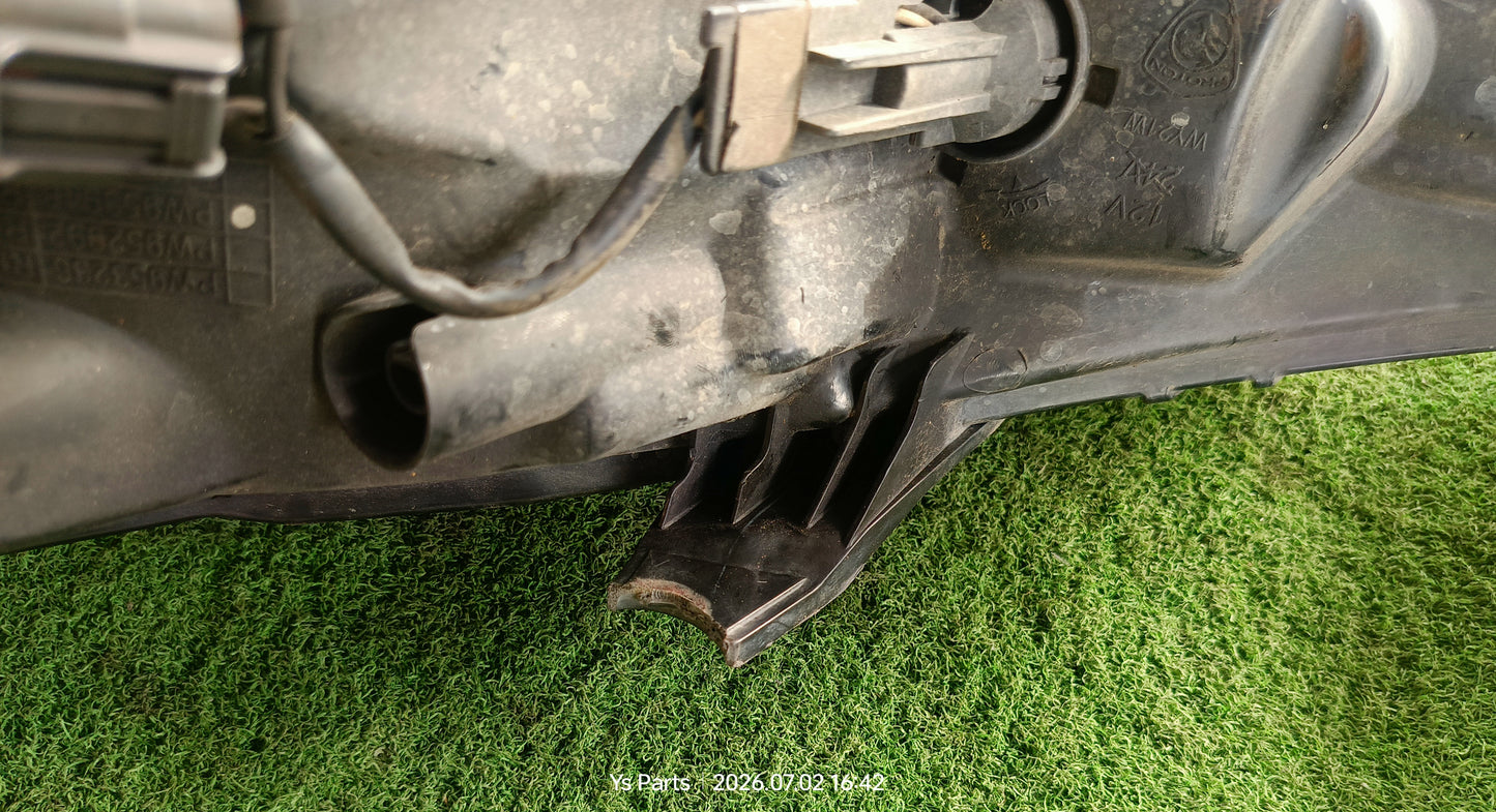 PROTON SAGA VVT HEAD LAMP RH (PW953948) (PATAH KAKI)