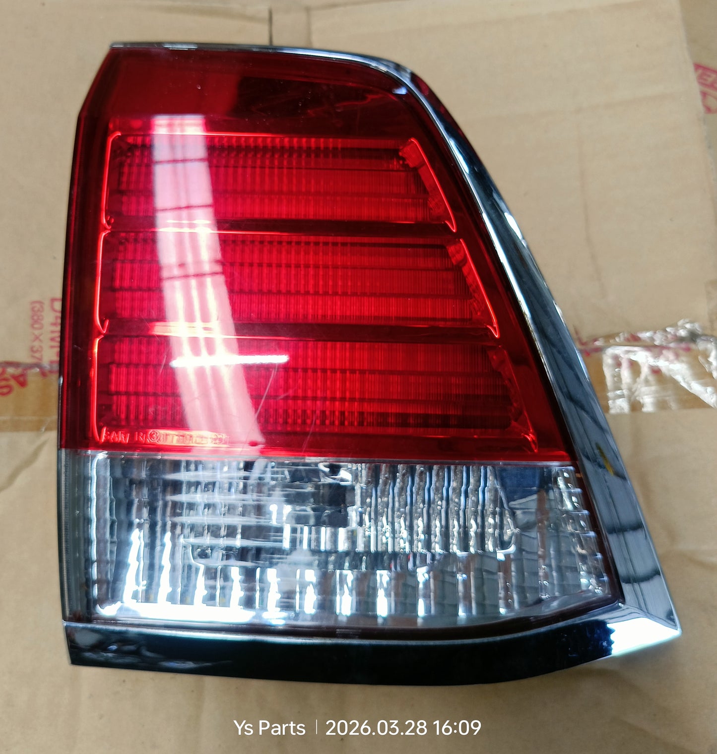 TOYOTA SUPER KING INNER TAIL LAMP LH (81590-60310) (TAIWAN)