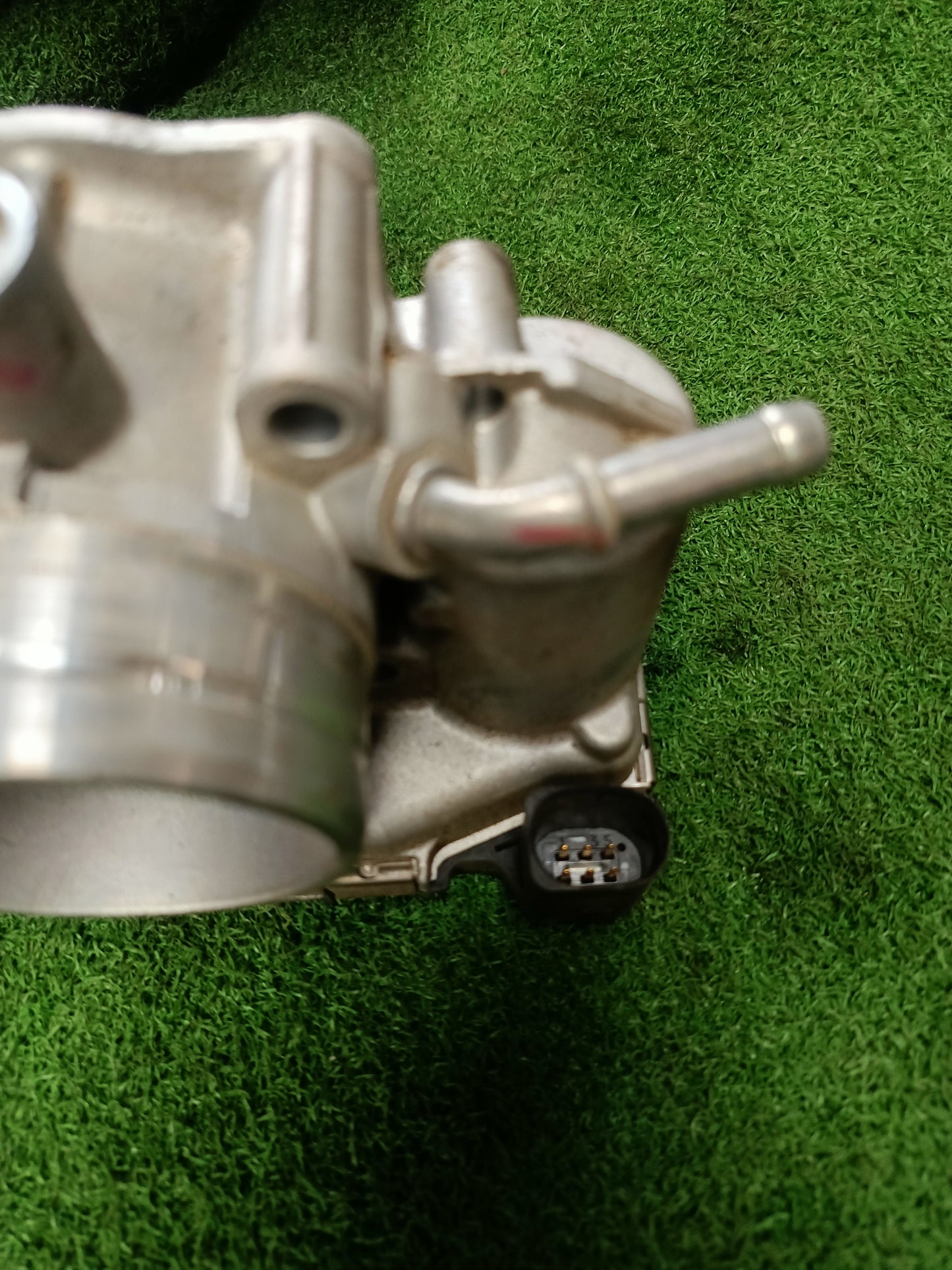 PROTON NEW PERSONA THROTTLE BODY (PW911204)