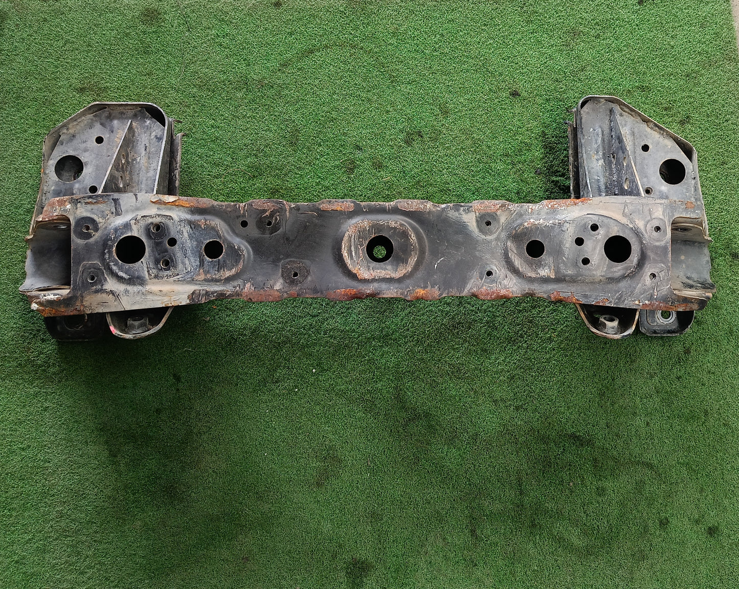 PERODUA ARUZ CROSSMEMBER (CMB036)