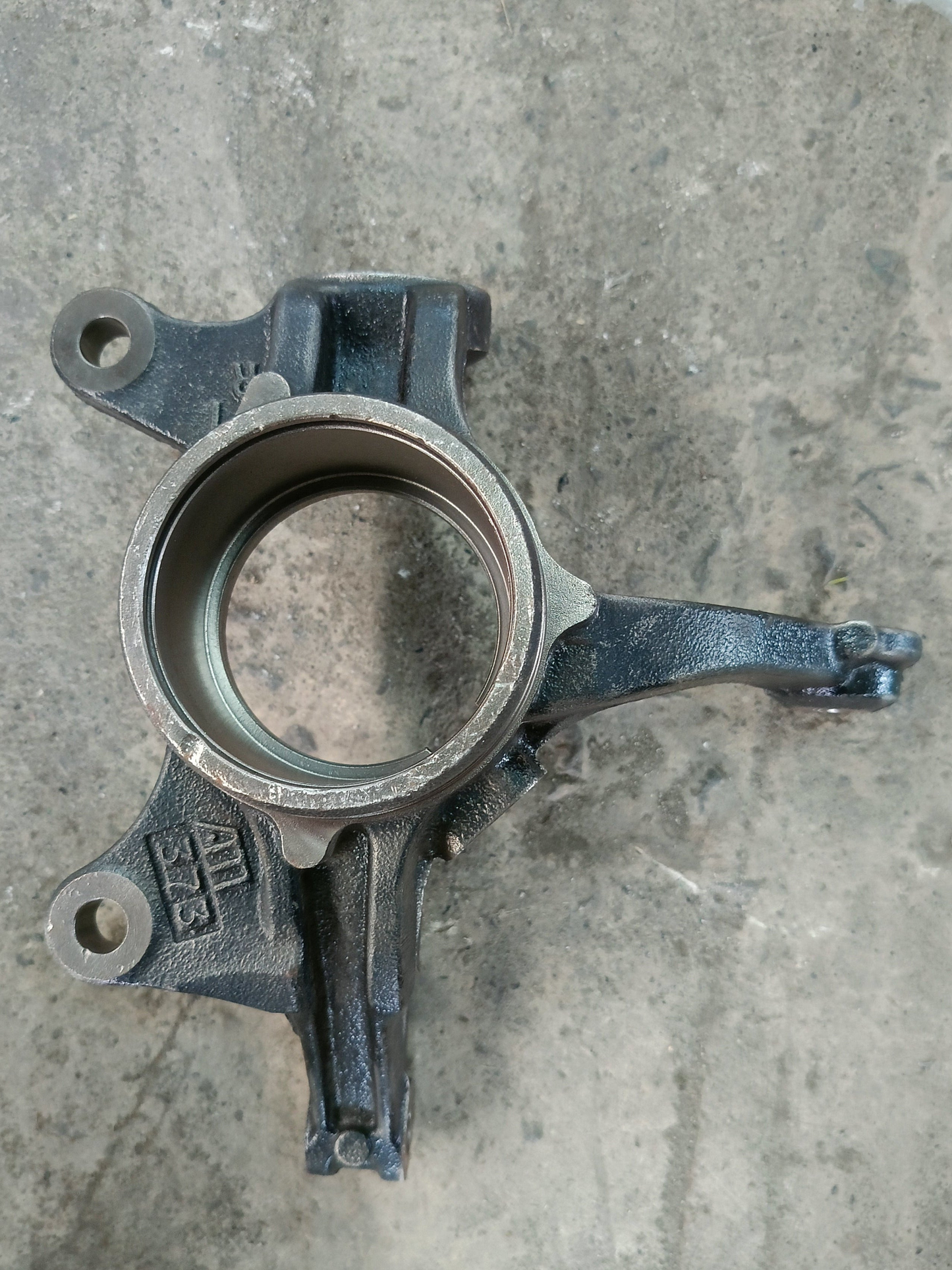 PERODUA ALZA 2023 KNUCKLE FLH (NEW) (43212-BZ440)