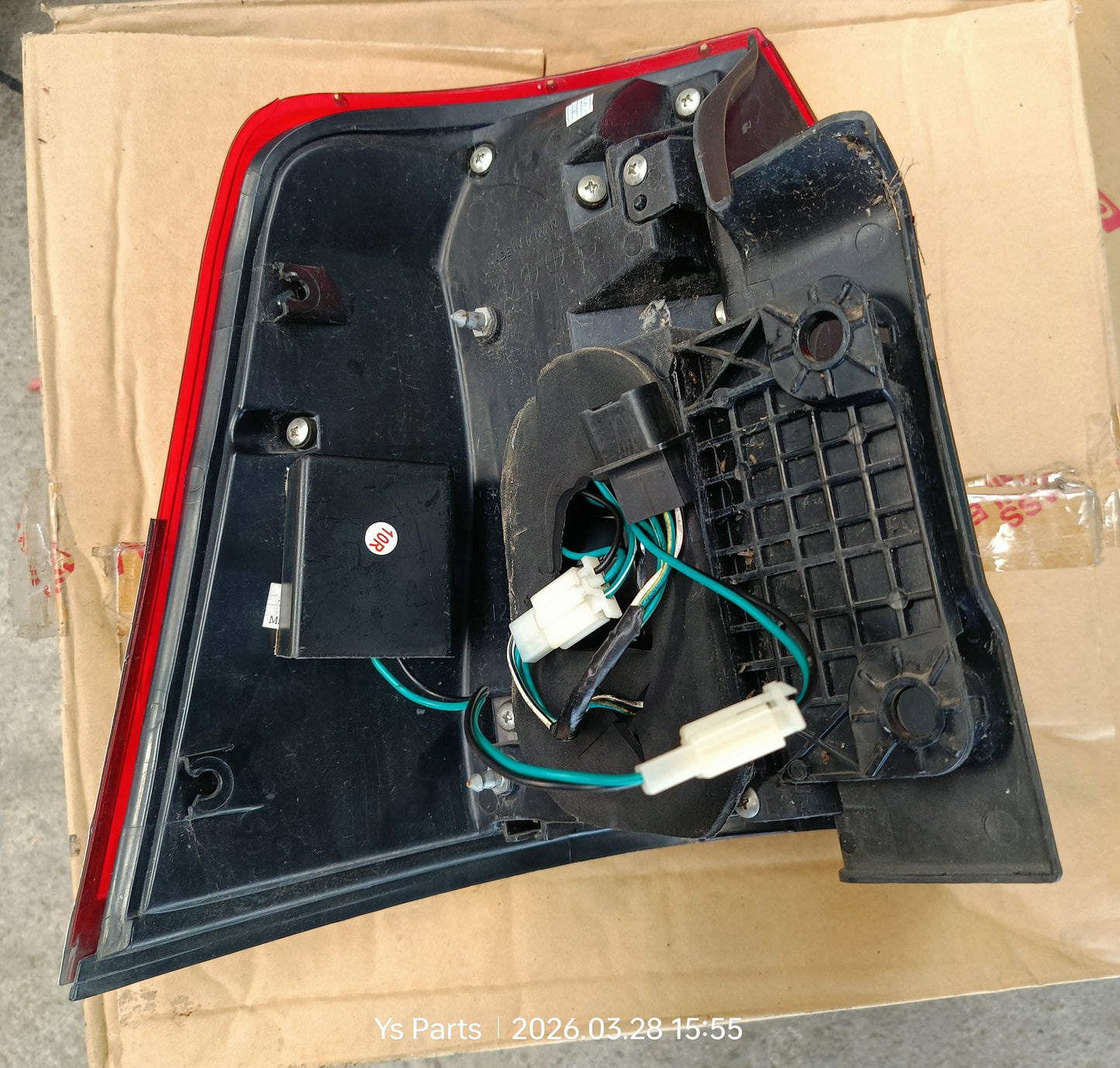 TOYOTA SUPER KING TAIL LAMP RH (81550-60A80) (TAIWAN)