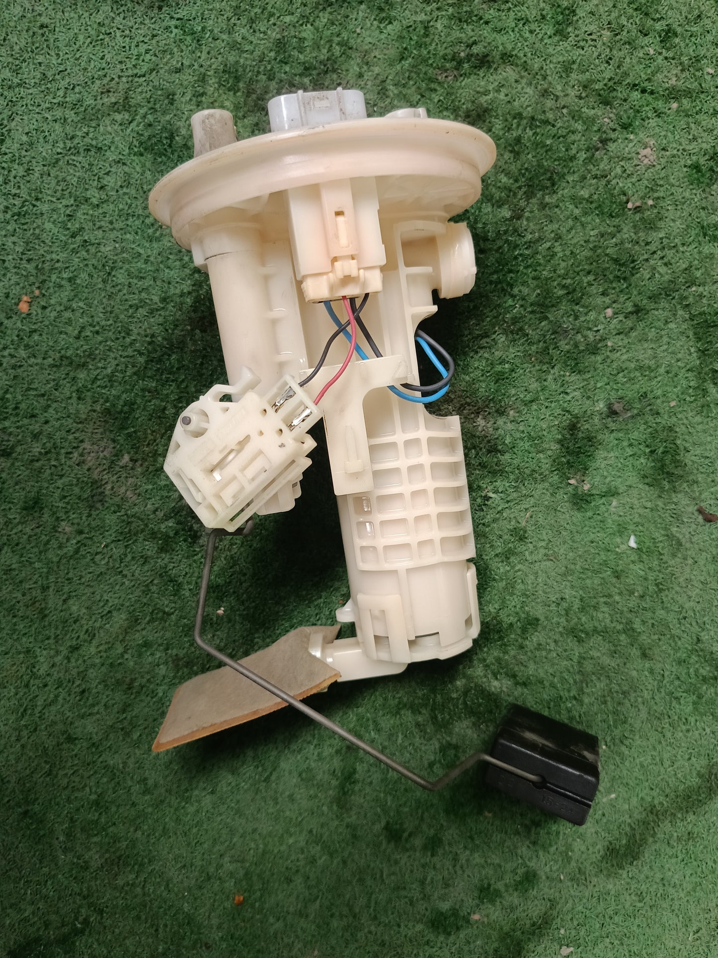TOYOTA RUSH / ARUZ FUEL PUMP (23210-BZ130)