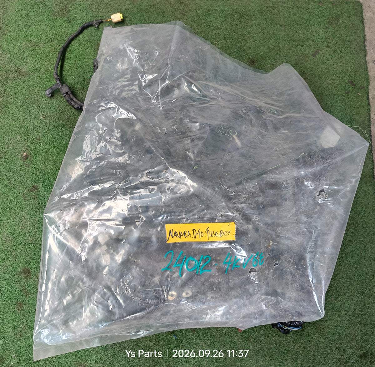 NISSAN NAVARA D40 FUSEBOX WIRING (24012-4KV6E)