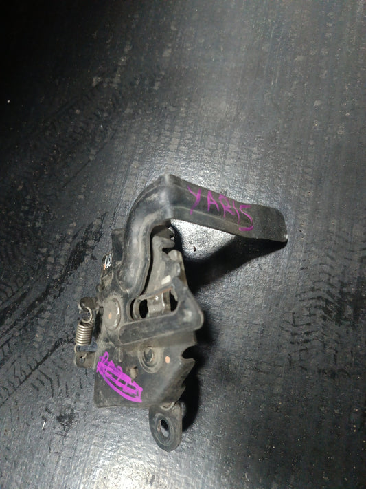 TOYOTA YARIS NSP151 FRONT BONNET LOCK (BL00015)
