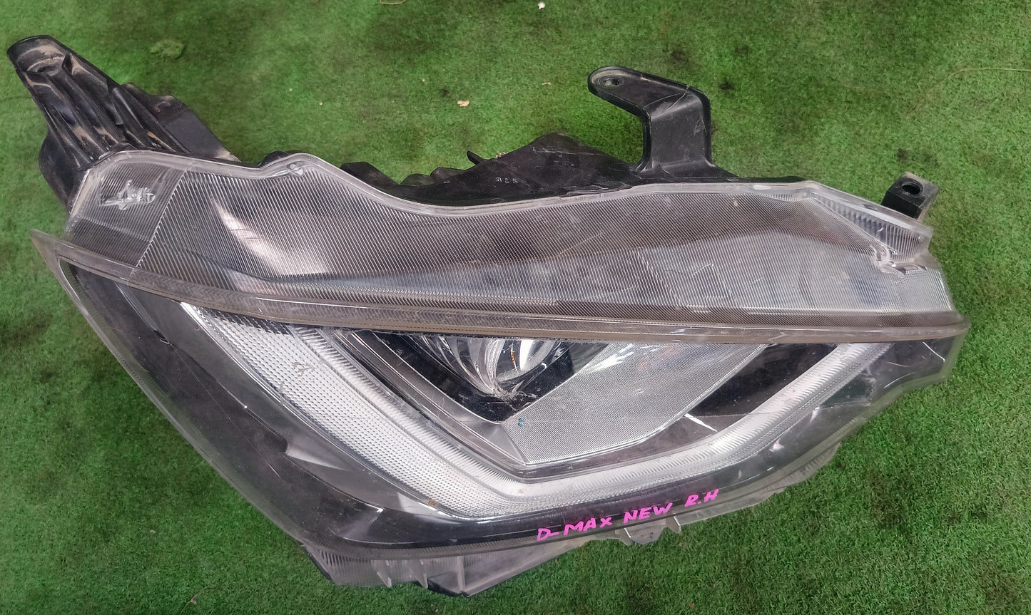 ISUZU DMAX VCROSS 2021-2023 HEAD LAMP RH (HL0109)
