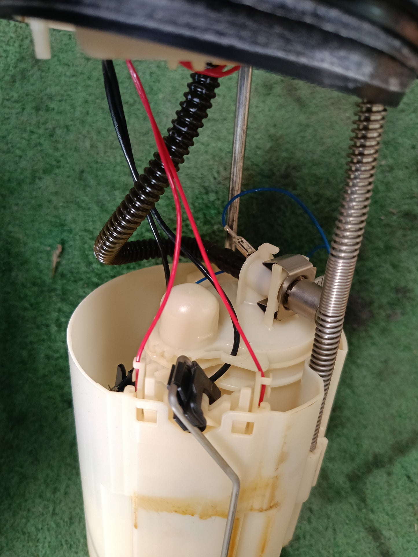 FORD KUGA FUEL PUMP (0580200078)