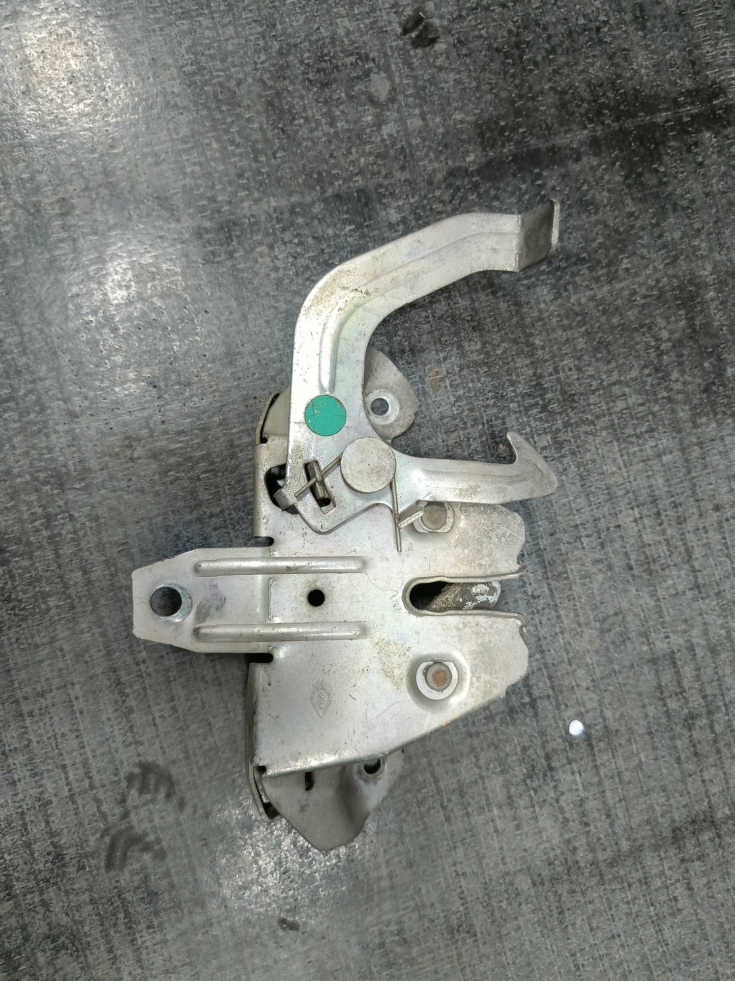 PROTON GEN 2 PERSONA FRONT BONNET LOCK (BL00038)