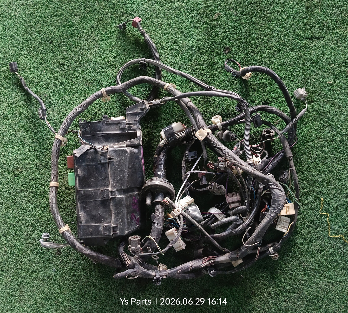 TOYOTA HILUX VIGO SINGLE CAB FUSEBOX WIRING (WRG0064)