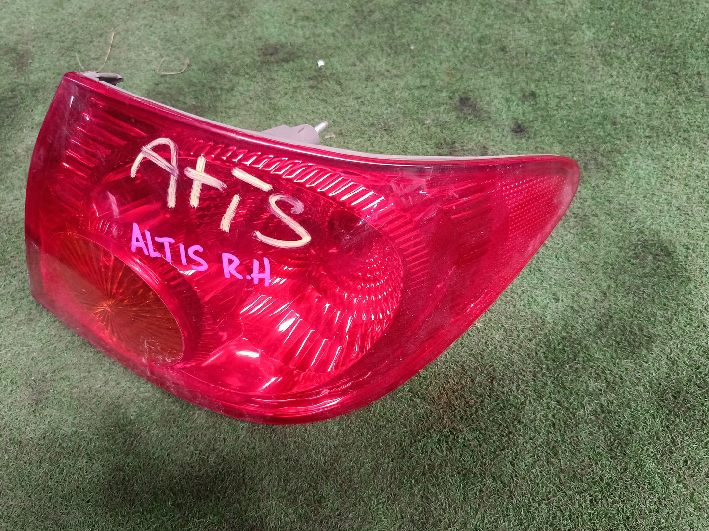 TOYOTA COROLLA ALTIS TAIL LAMP RH (TL00229)