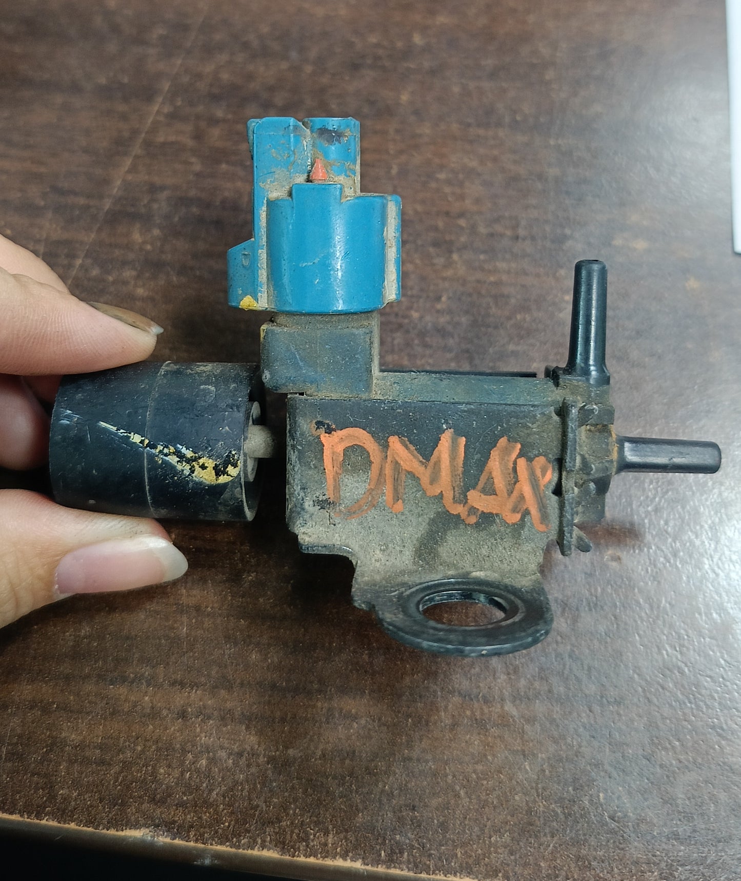 ISUZU D-MAX VALVE VACCUM SWITCH 2PIN 2PIPE (8-97352145-0)