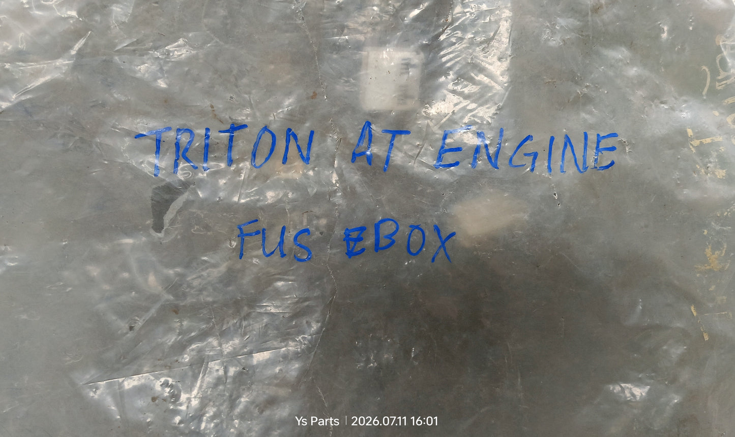 MITSUBISHI TRITON AT ENGINE / FUSEBOX WIRING (WRG0090)