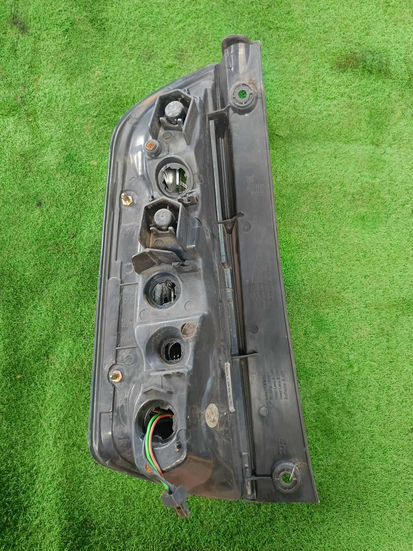 PERODUA MYVI K3 TAIL LAMP RH (TL00220)