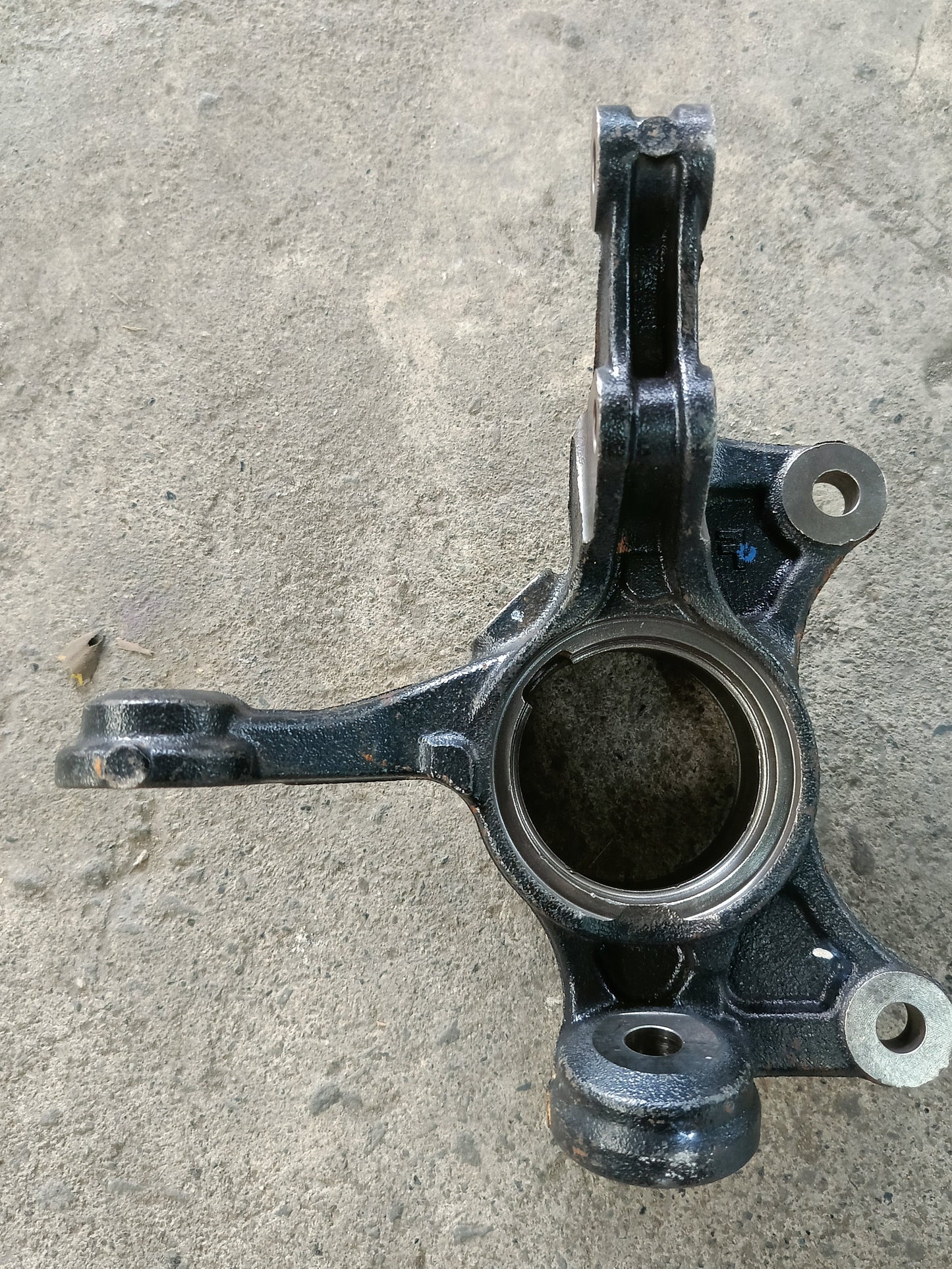 PERODUA AXIA 2023 KNUCKLE FLH (NEW) (43212-BZ540)