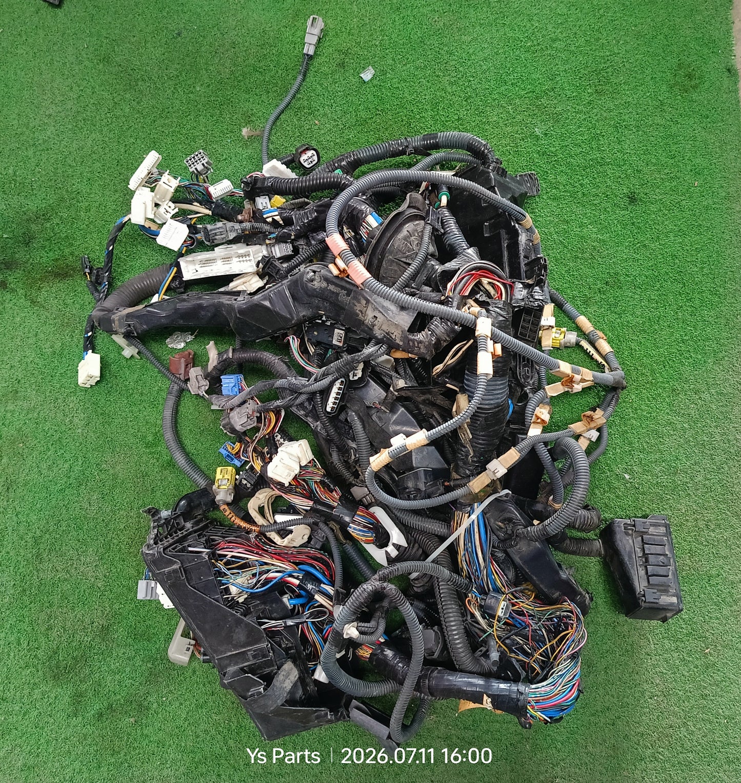 RX330 ENGINE / FUSEBOX WIRING (WRG0089)