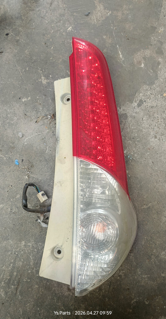 PERODUA ALZA TAIL LAMP RH (TL00023)