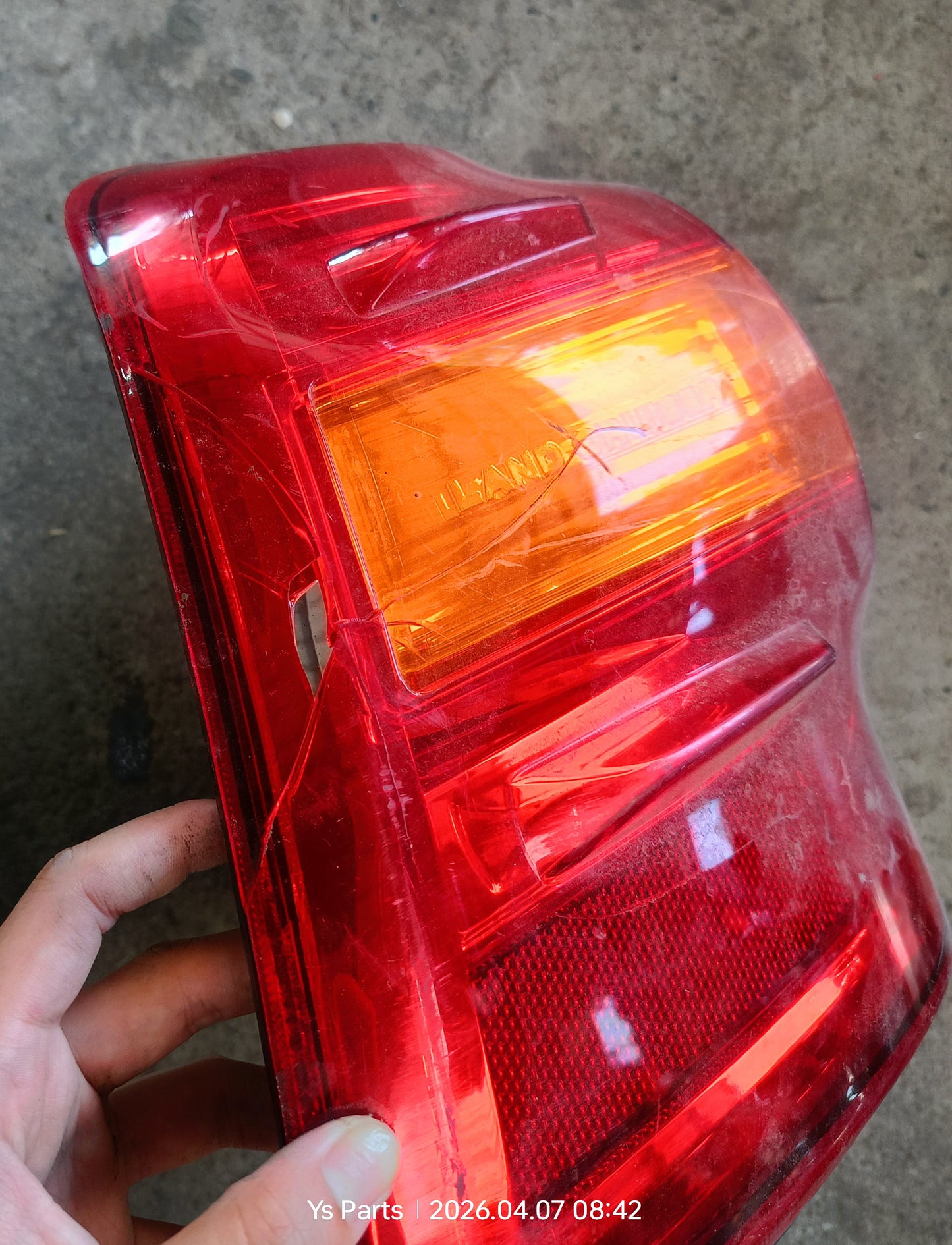 TOYOTA LANDCRUISER LC200 OUTER TAIL LAMP LH (TL00233)