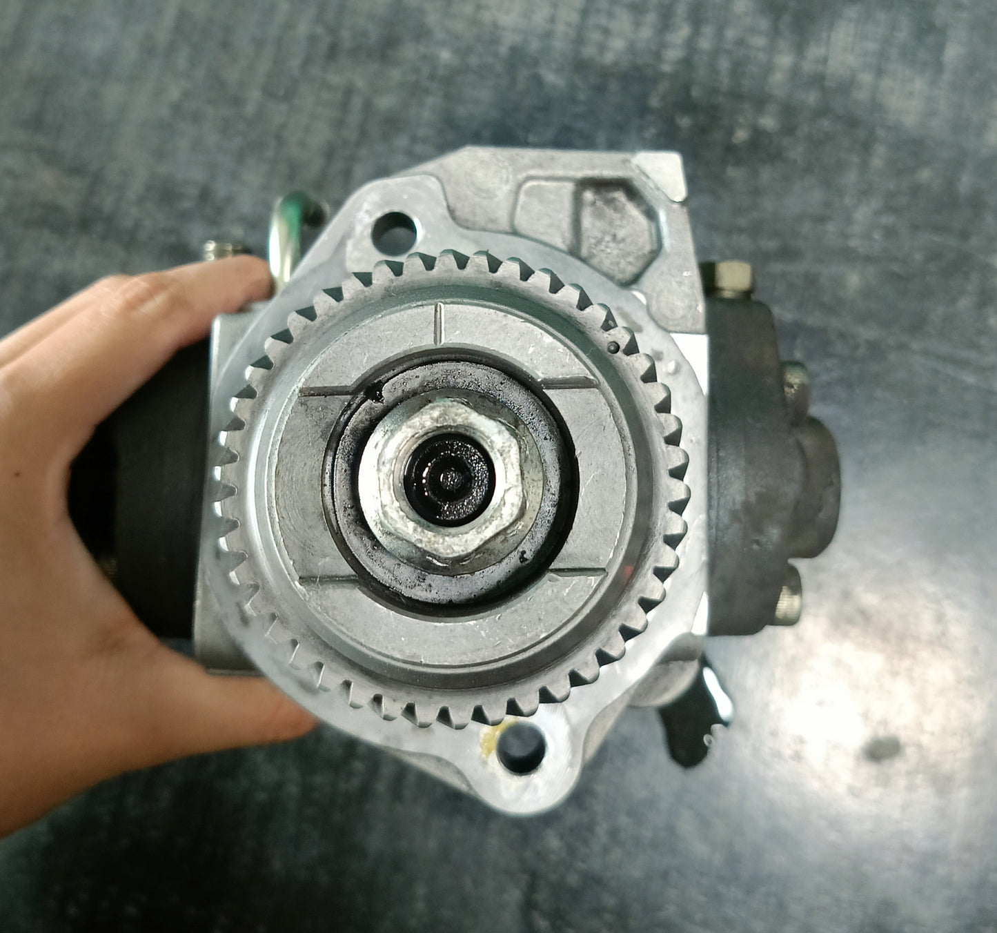 MITSUBISHI TRITON L200 FUEL INJECTION PUMP (29400-2340)