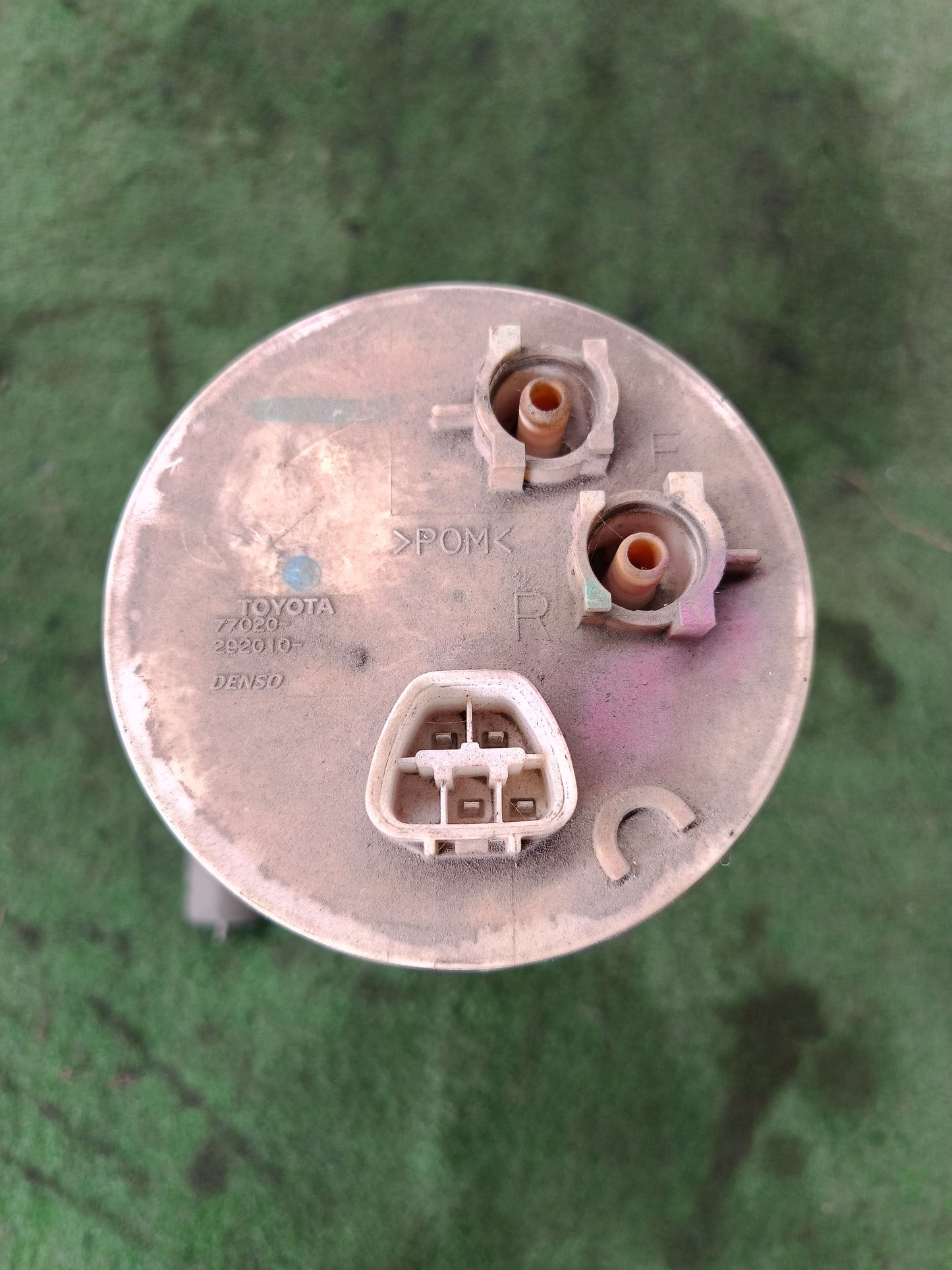 TOYOTA INNOVA FUEL PUMP (77020-292010)