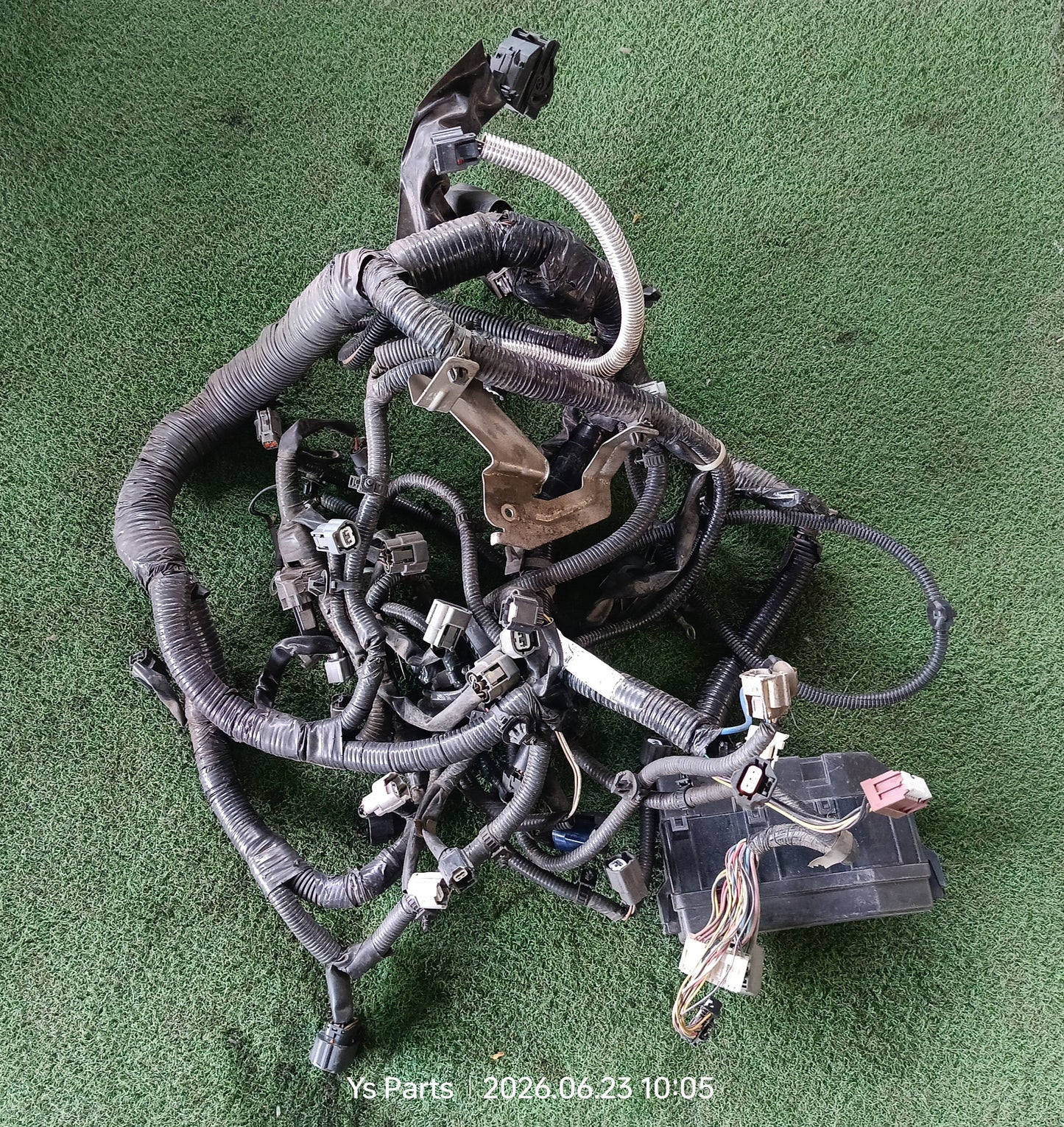 NISSAN X-TRAIL ENGINE WIRING (24011-4CE0C)