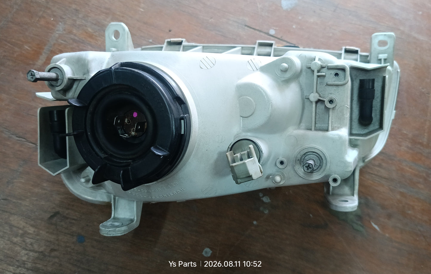 TOYOTA RAV4 HEAD LAMP RH (NEW ORI) (81110-42080)