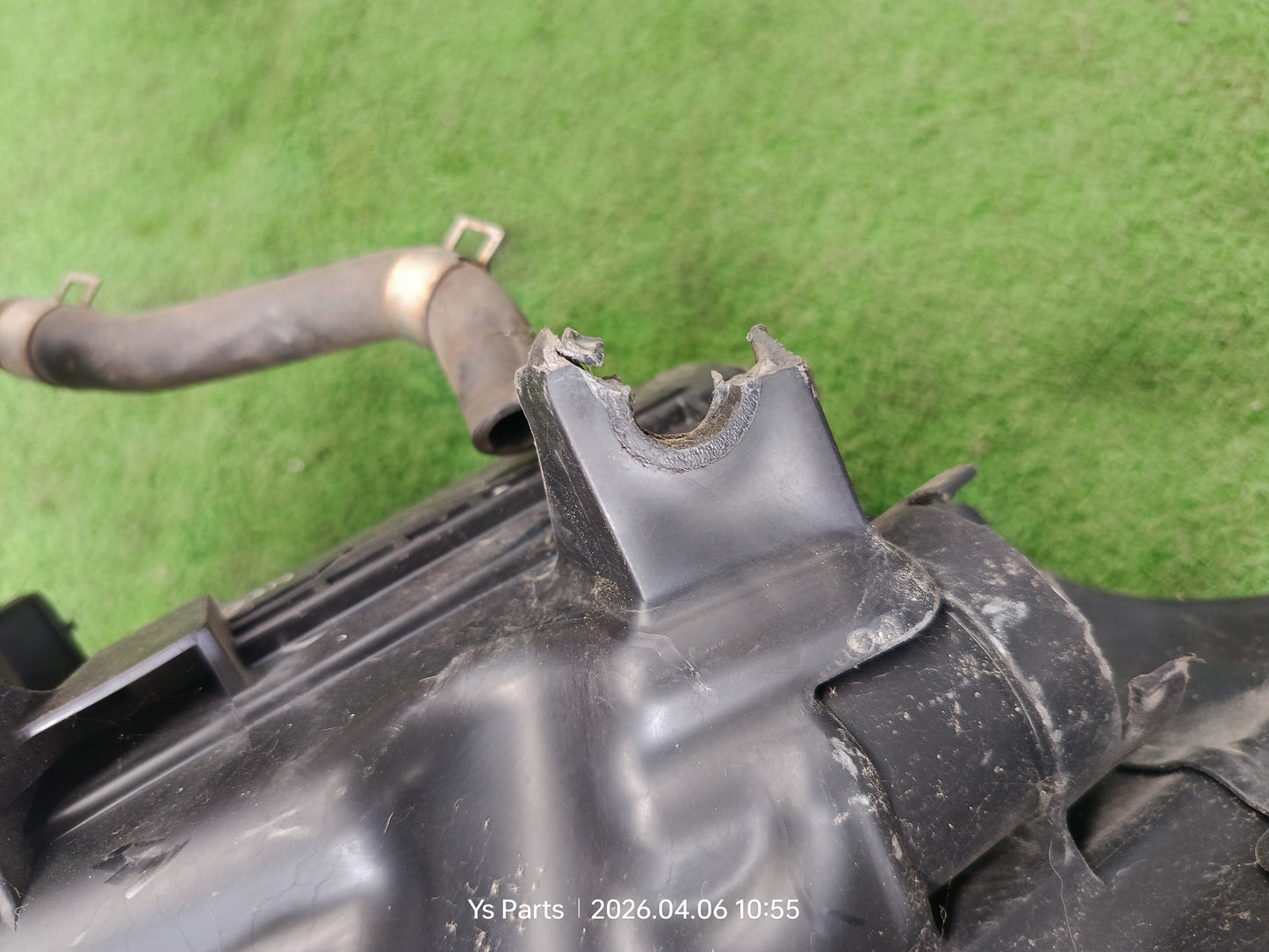 NISSAN ALMERA N17 AIRBOX TOP COVER (U) [ABX0044]