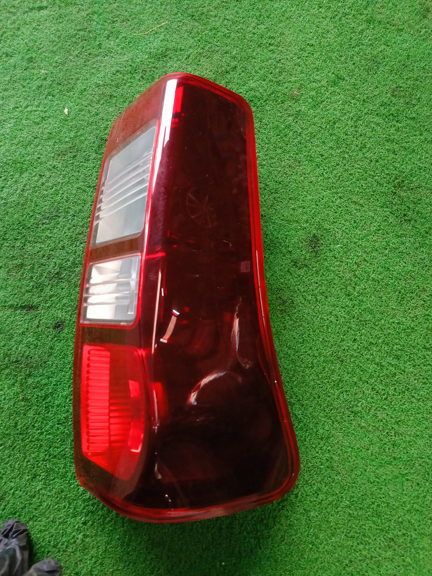 ISUZU DMAX VCROSS TAIL LAMP LH (TL00230)