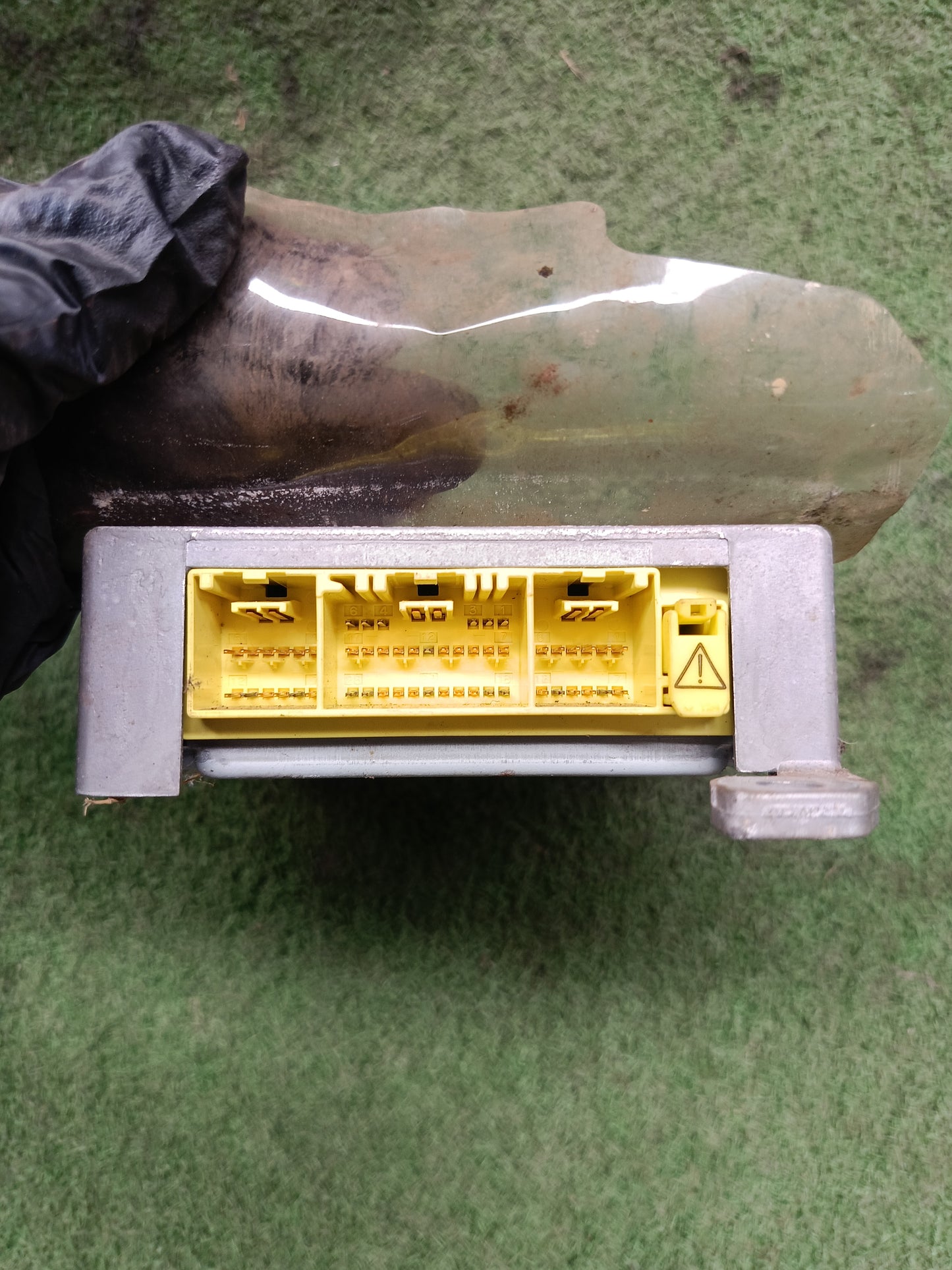 TOYOTA CAMRY AIRBAG SENSOR ECU (89170-33320)