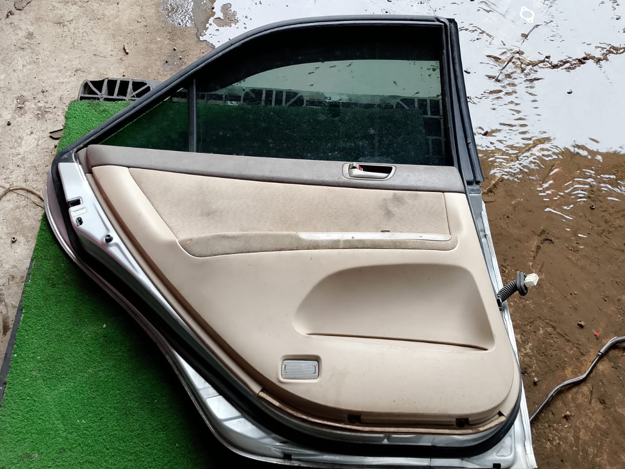 TOYOTA CAMRY DOOR PANEL RLH COMPLETE (DP00275)