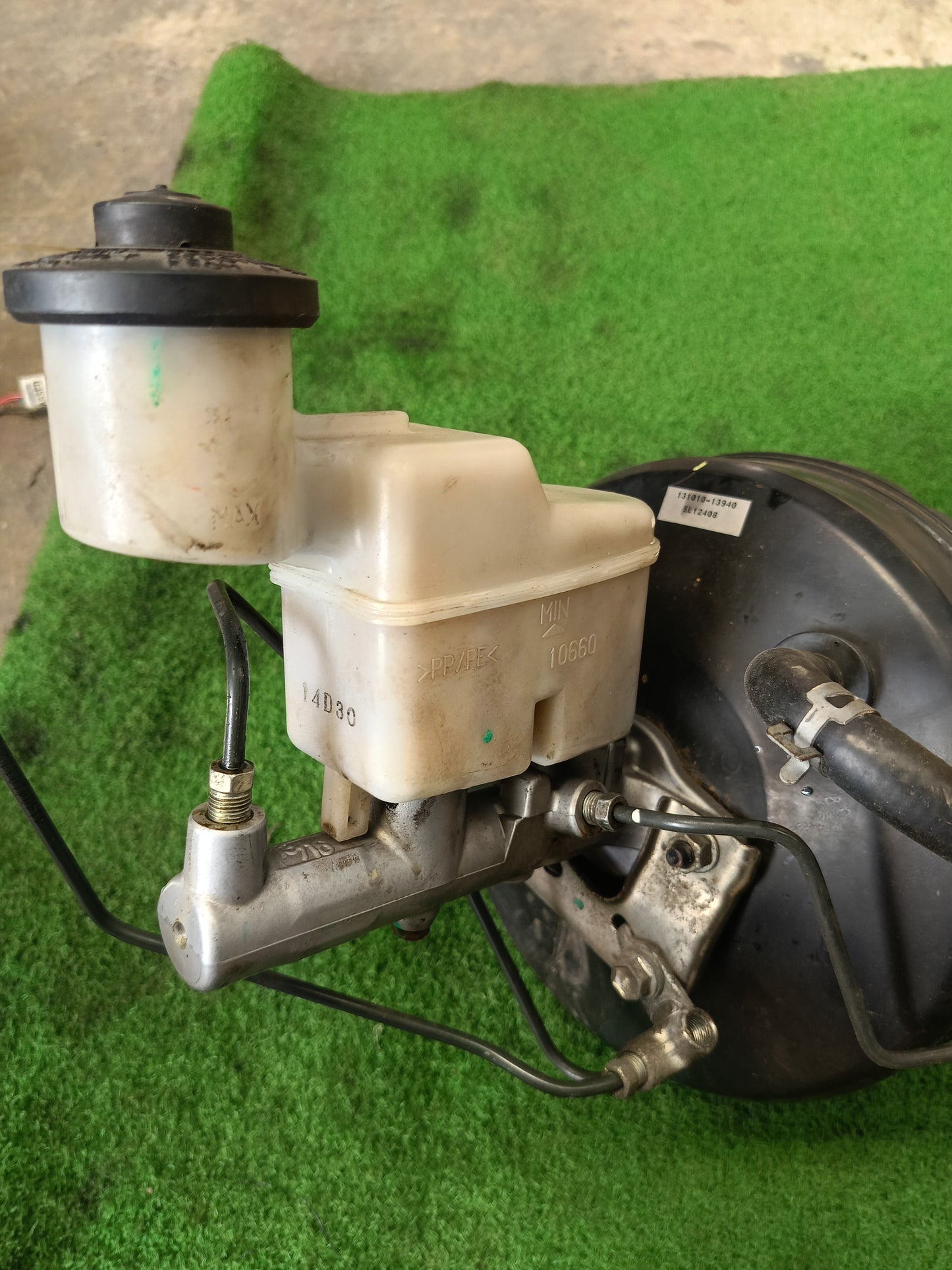 TOYOTA HILUX VIGO BRAKE BOOSTER (131010-13940)