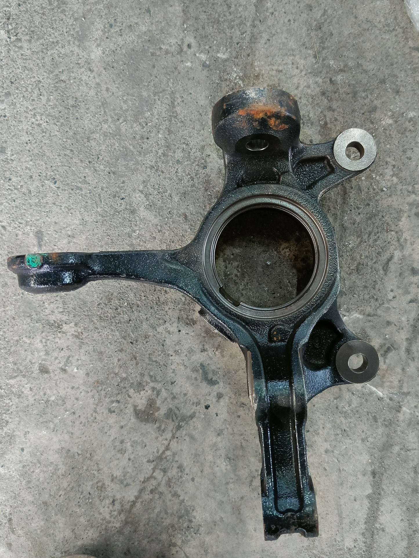 PERODUA ALZA 2023 KNUCKLE FLH (NEW) (43212-BZ440)