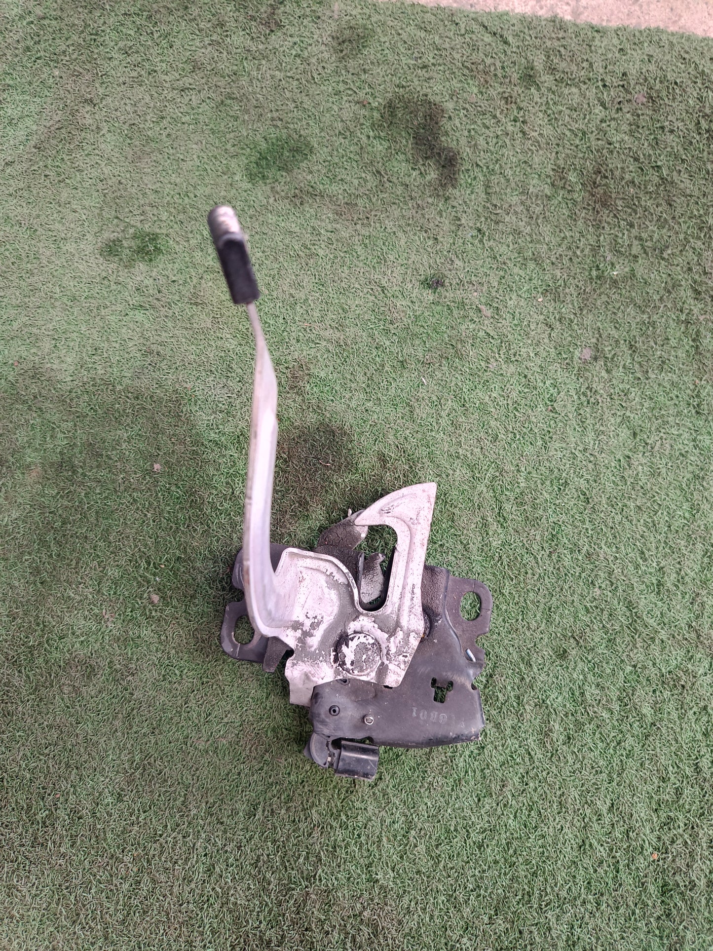 HONDA HRV FRONT BONNET LOCK (BL0045)