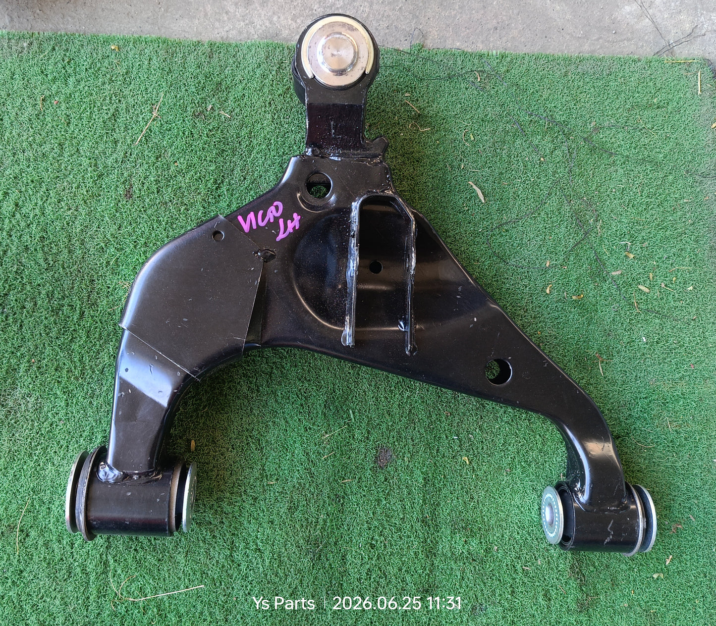 TOYOTA HILUX VIGO KUN25/26/GGN25 4WD LOWER ARM LH (NEW) (PLW13-0K040-L)