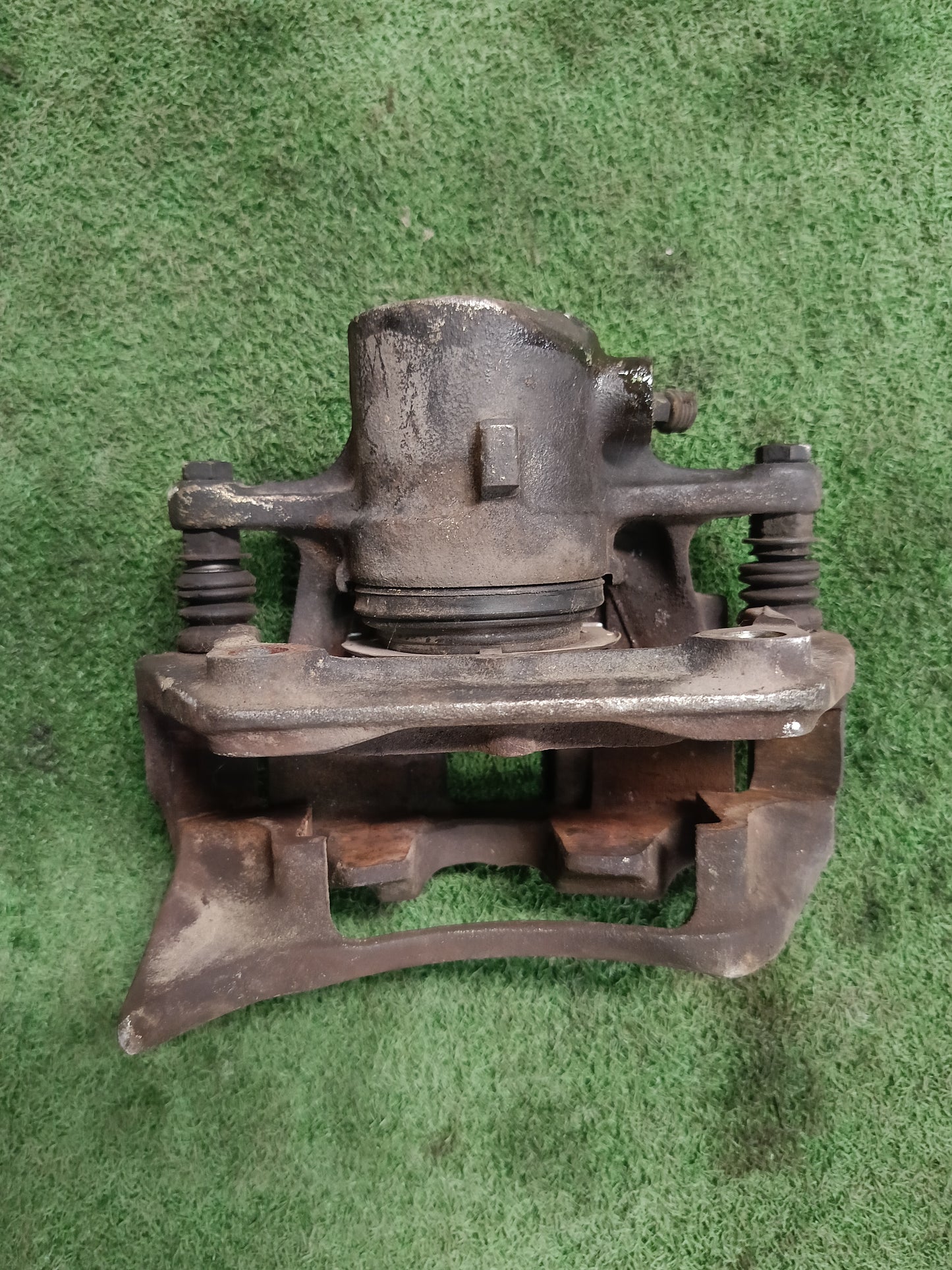 MERCEDES BENZ BRAKE CALIPER RH (BC148)