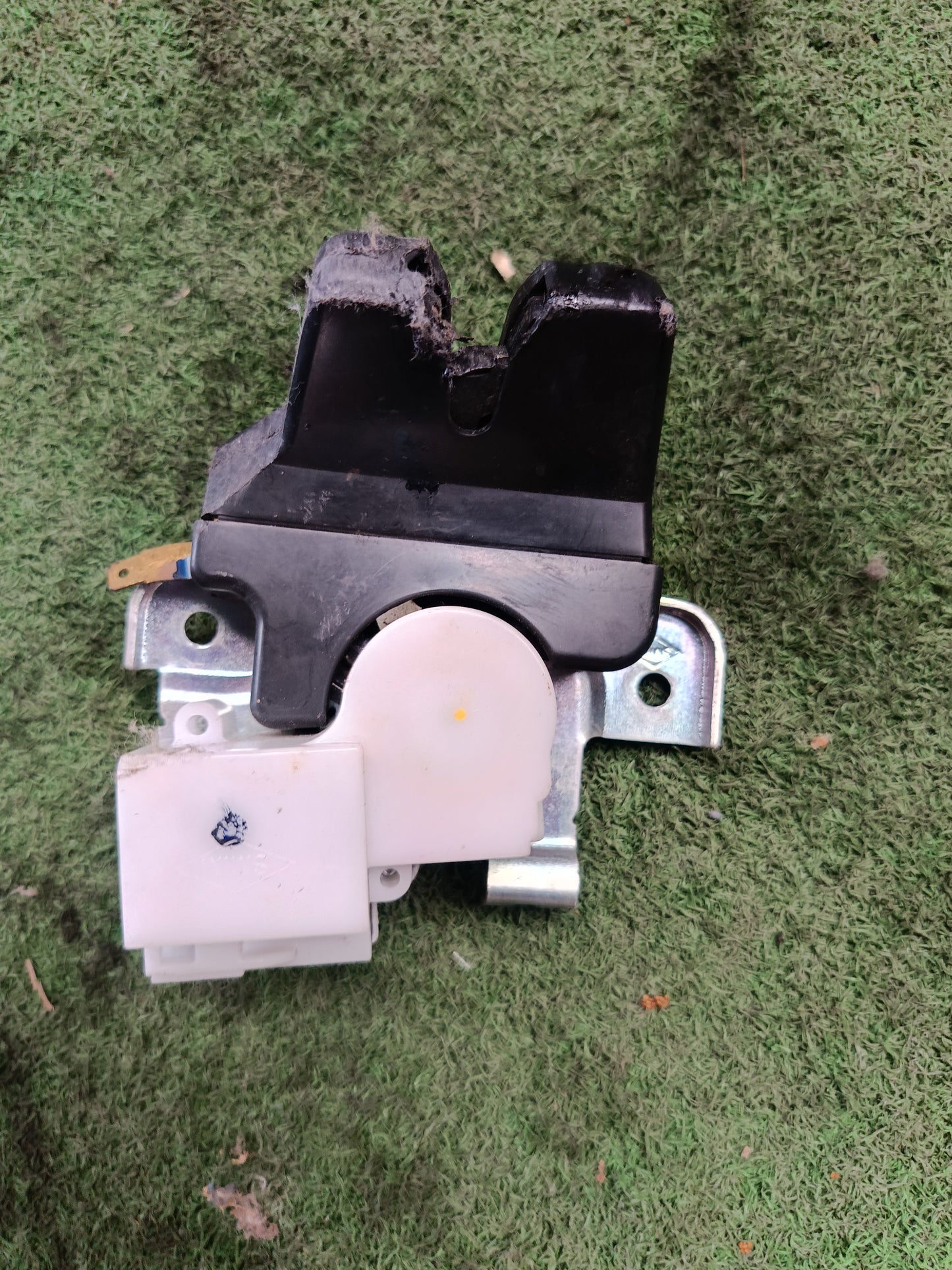 PROTON SAGA VVT TAIL GATE LOCK (BL00043)