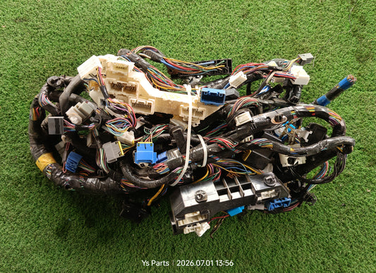 MITSUBISHI ASX AT FUSEBOX WIRING (WRG0075)