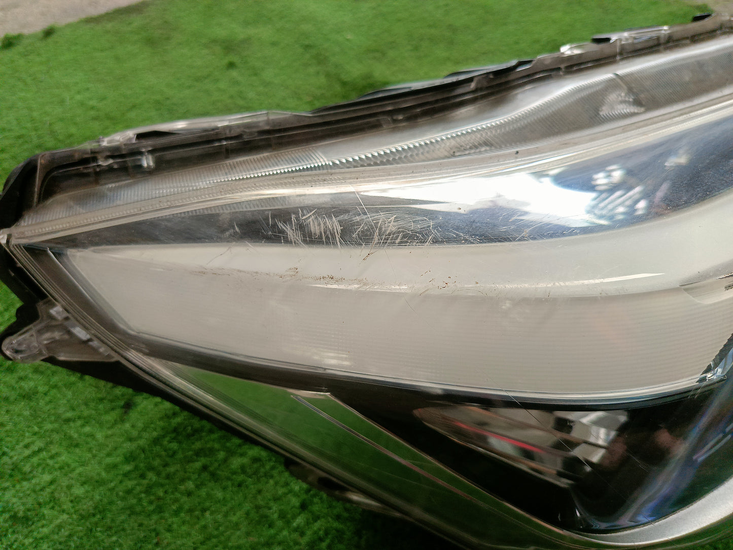 PERODUA ATIVA HEAD LAMP RH (HL0124) (ADA PATAH)