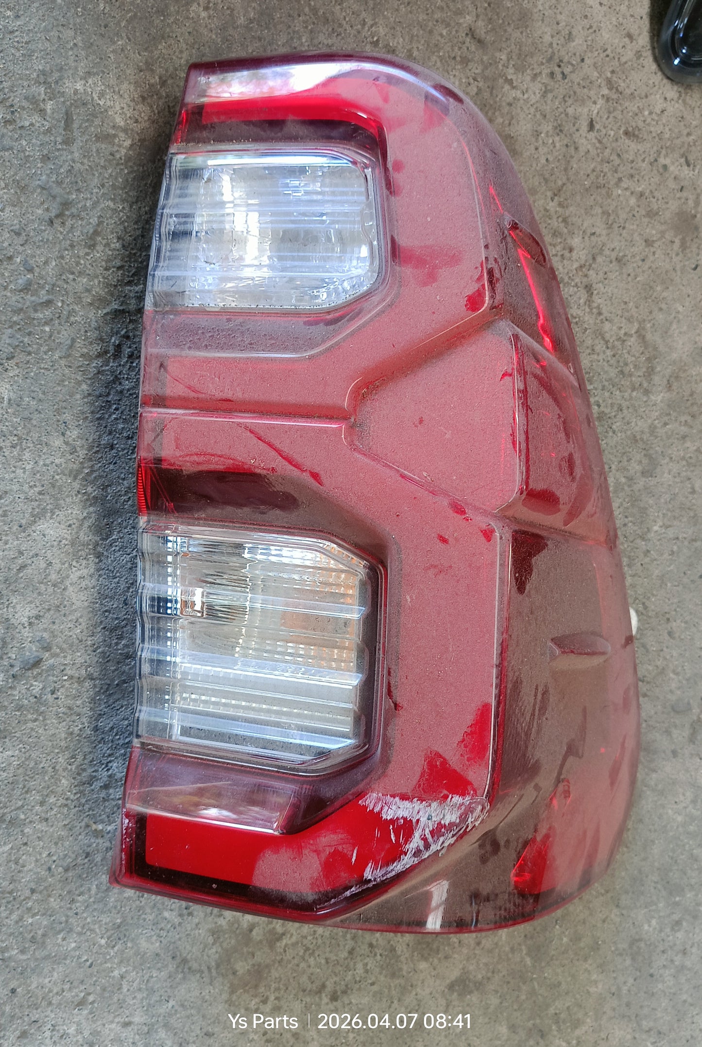 TOYOTA HILUX REVO TAIL LAMP RH (TL00232)