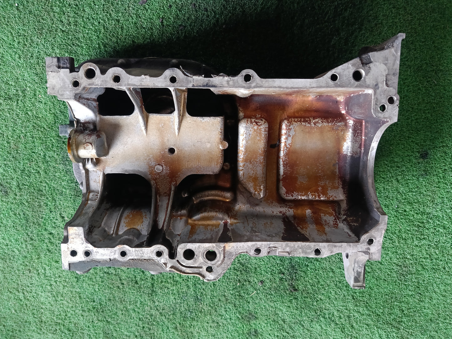 TOYOTA YARIS ENGINE OIL SUMP (OSP00029)