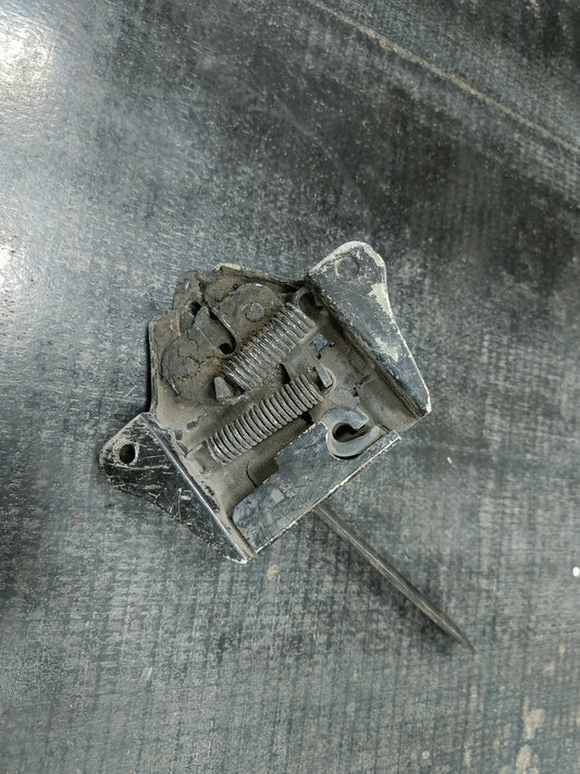 KIA CARNIVAL FRONT BONNET LOCK (BL00031)