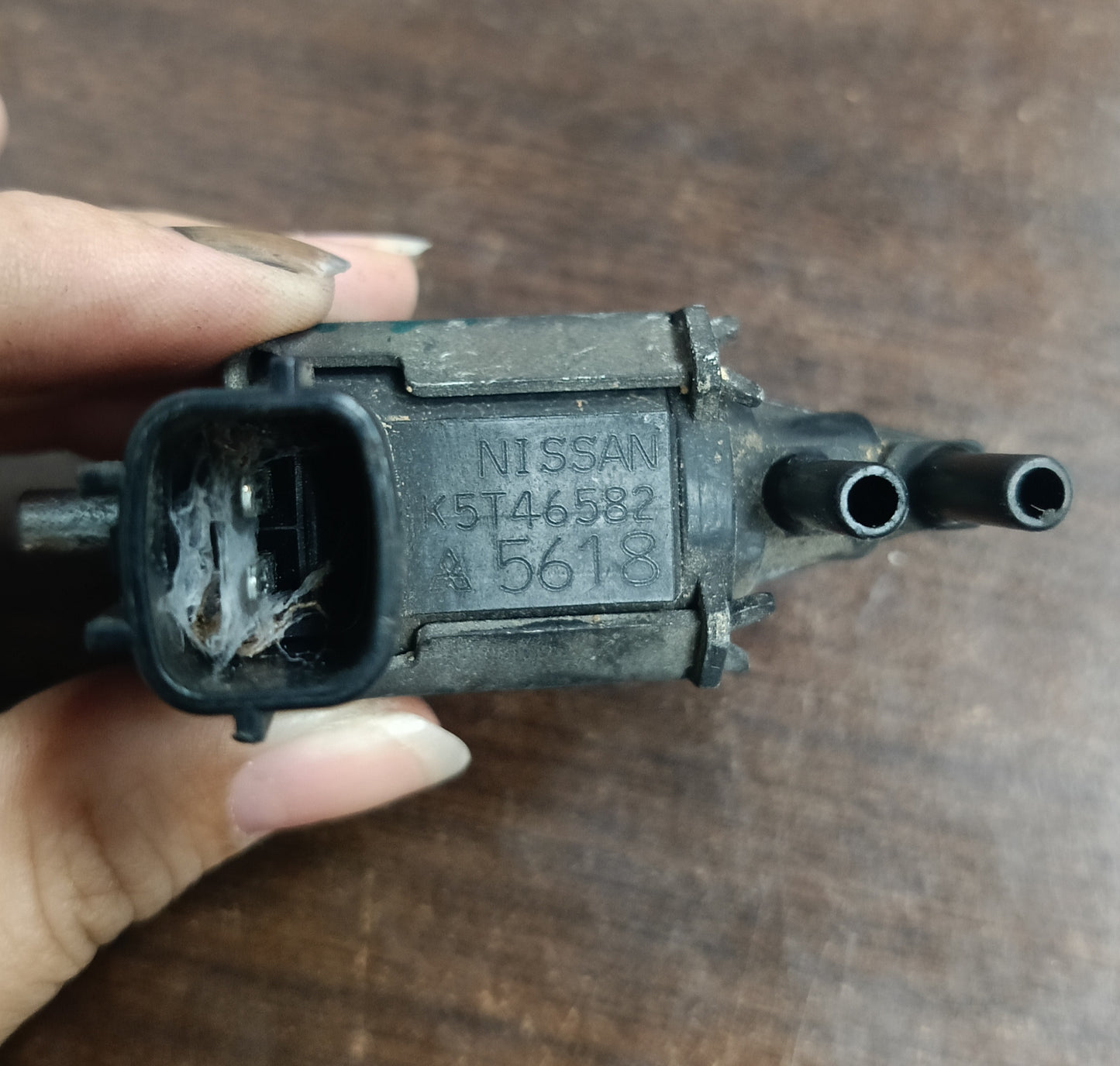 NISSAN NAVARA D40 VACUUM VALVE SWITCH (K5T46582)