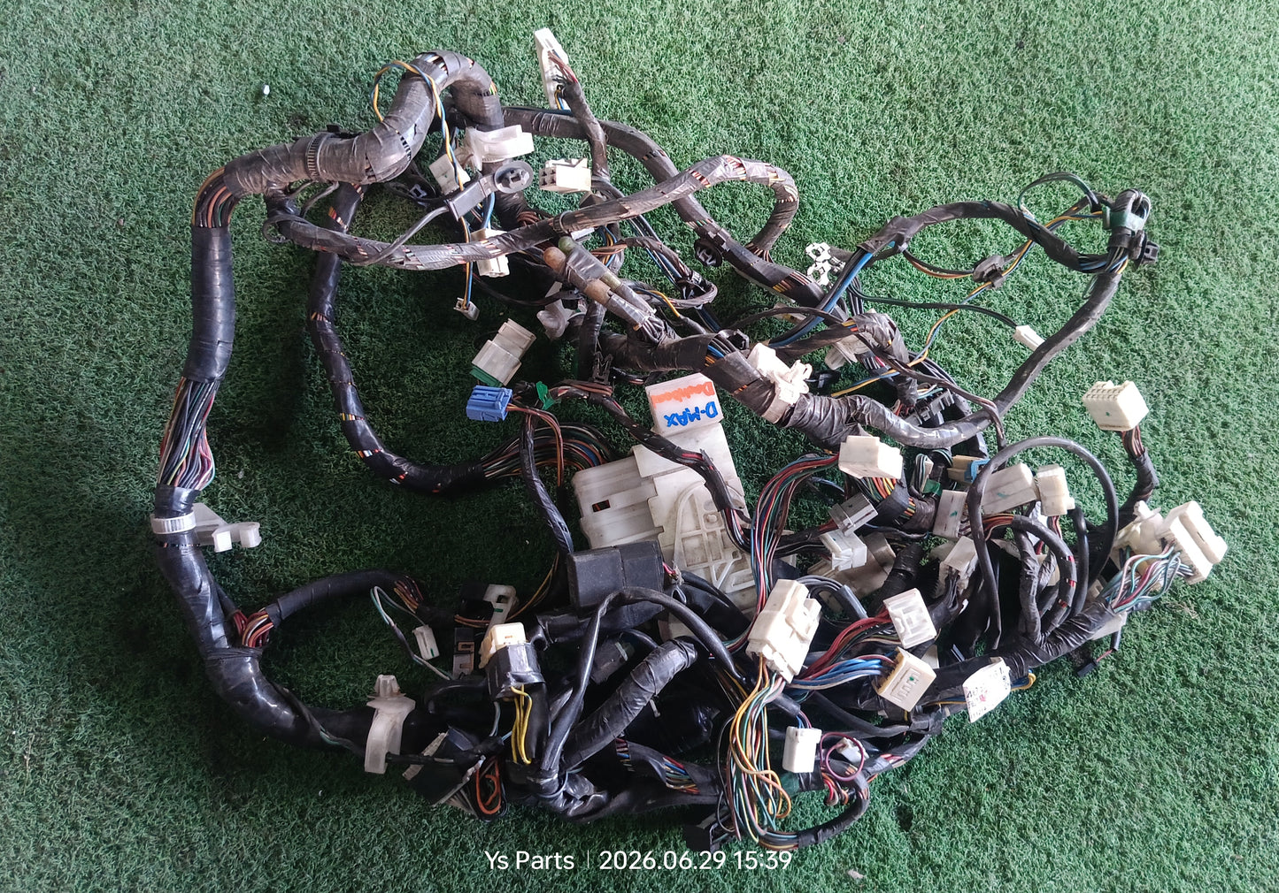 ISUZU DMAX VCROSS DASHBOARD WIRING (898180-4638-161)