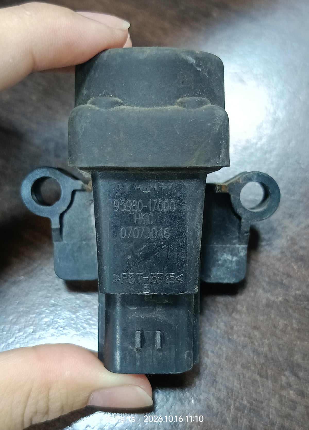 HYUNDAI MATRIK PETROL FUEL SENSOR (95980-17000)