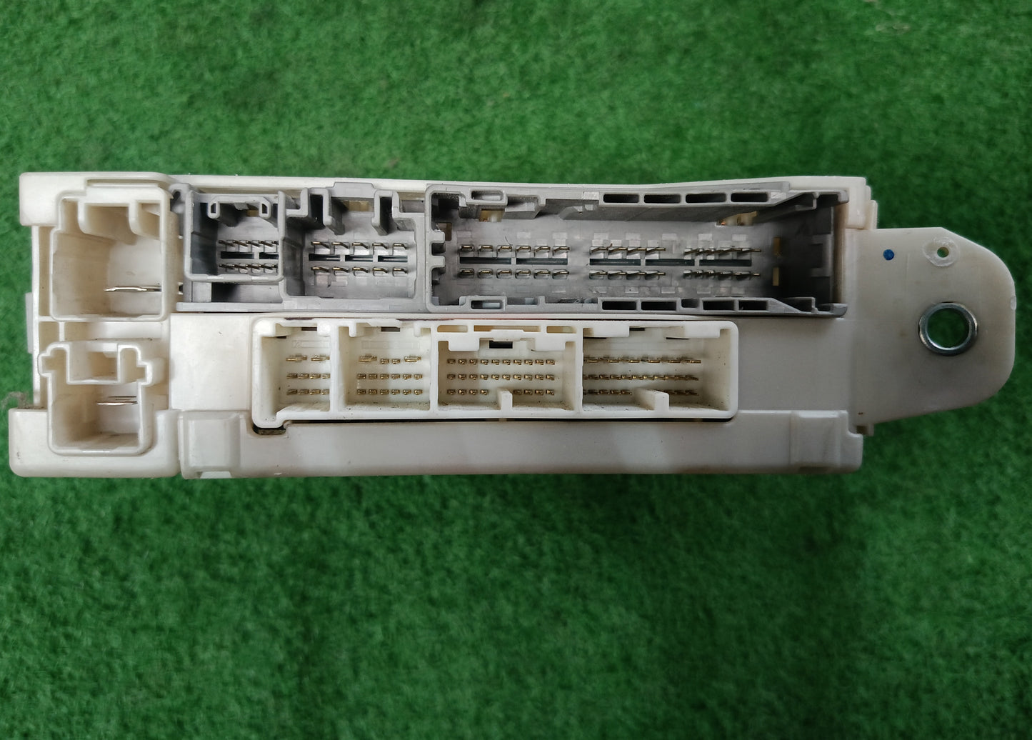 TOYOTA ESTIMA FUSE BOX ECU (82730-28141)
