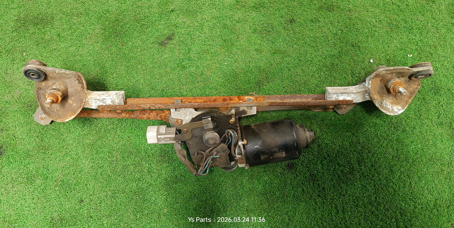 TOYOTA FORTUNER FRONT WIPER MOTOR (85110-0D060)