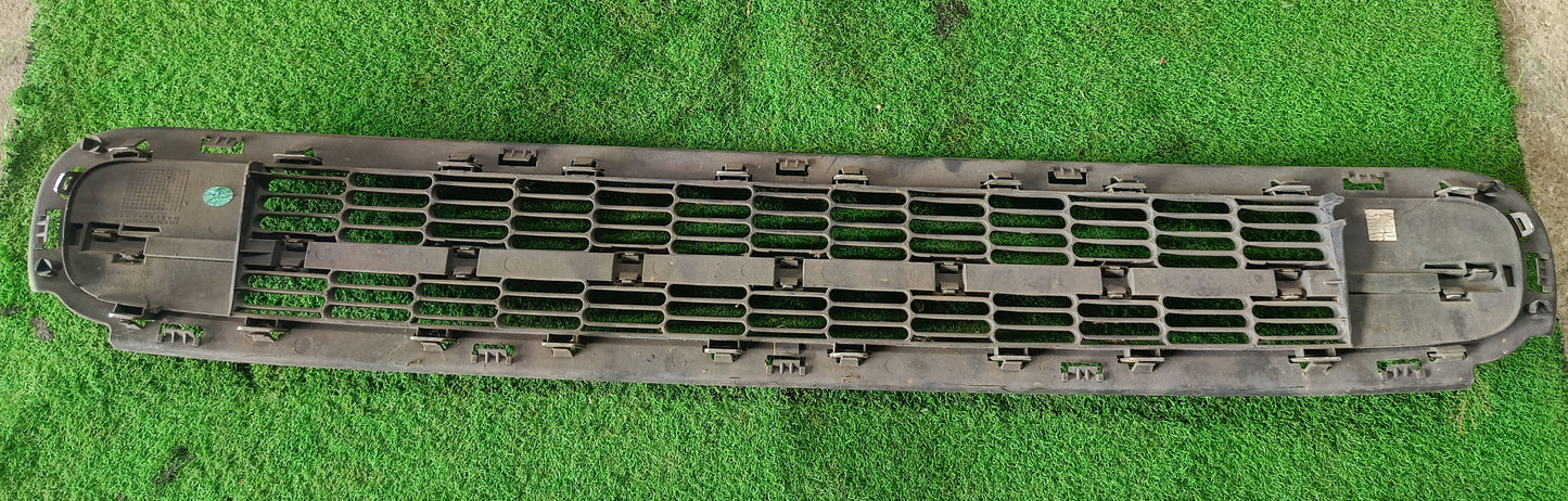 MINI COOPER FRONT BUMPER LOWER GRILLE (T00034)