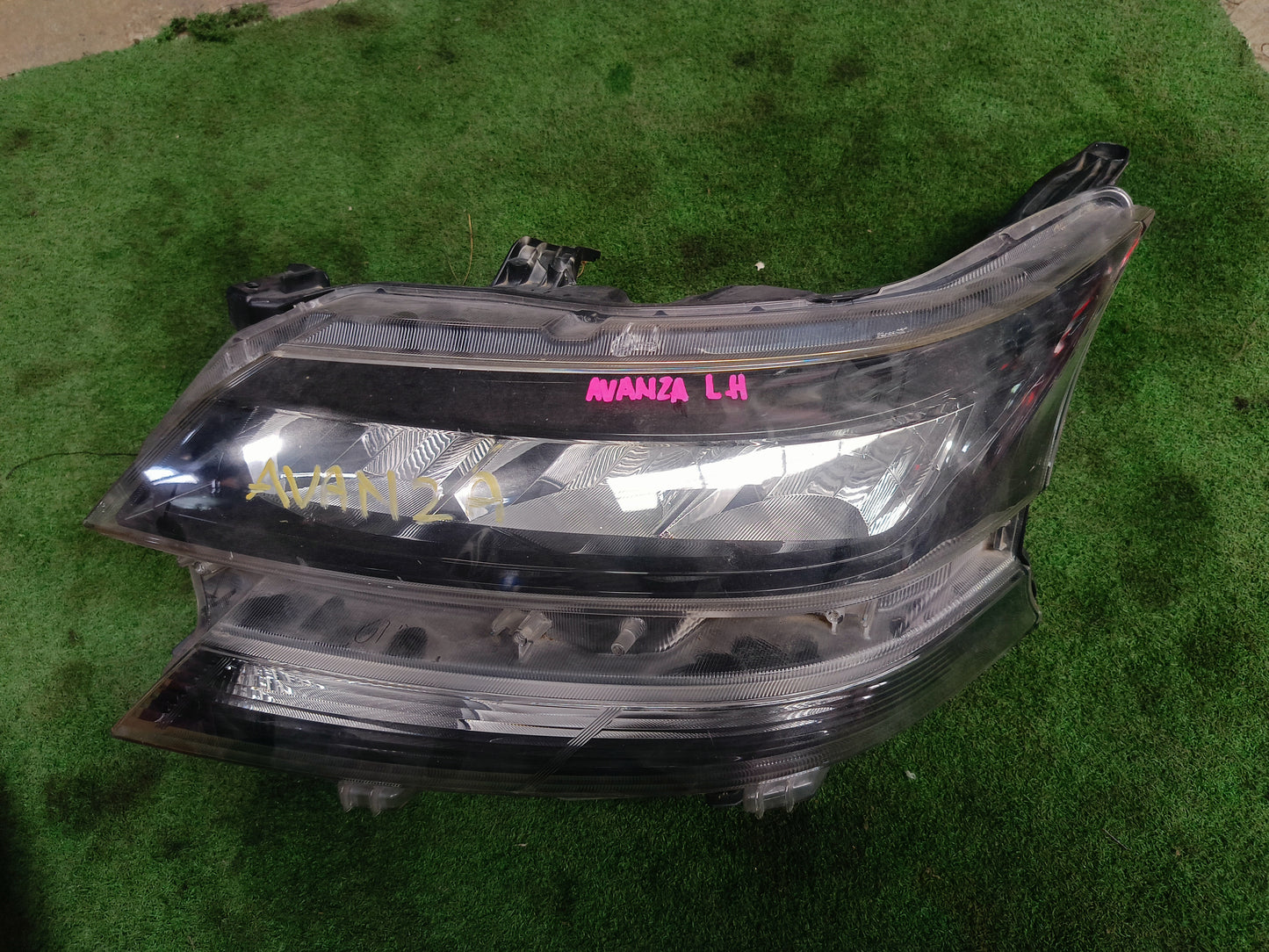 TOYOTA AVANZA 2019-2020 HEAD LAMP LH (HL0108)