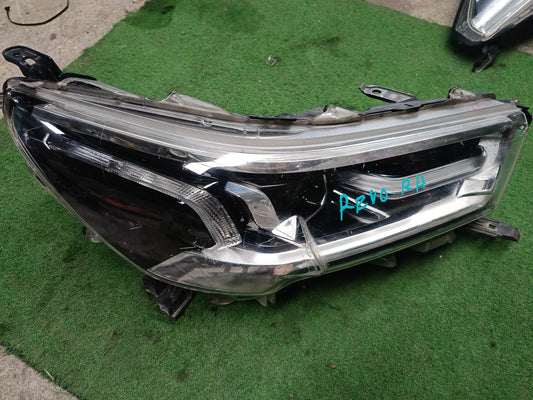 TOYOTA HILUX REVO FULL LED RH (HL0095)
